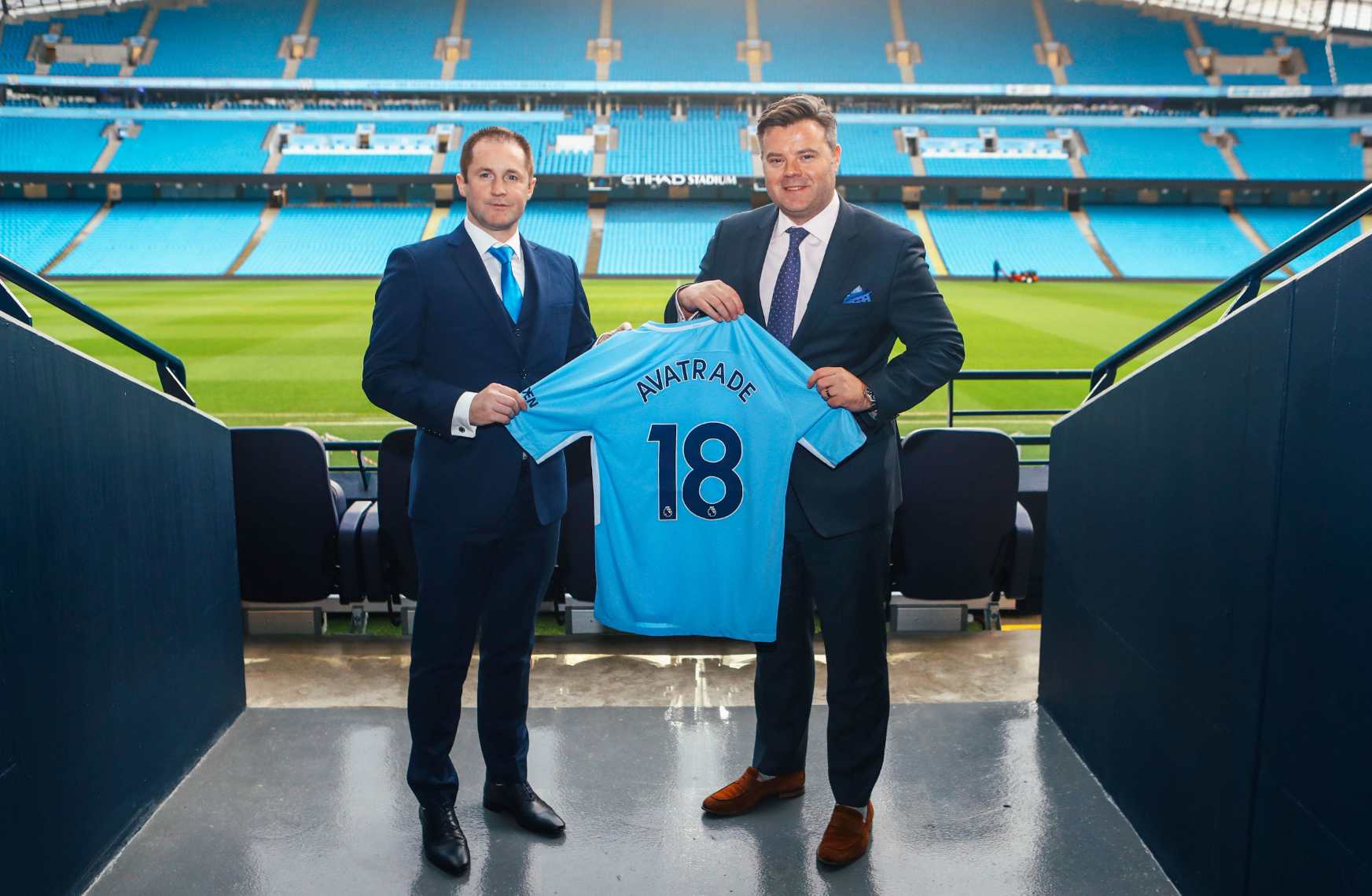 Avatrade Partners With Manchester City Football Club Dailyforex - 